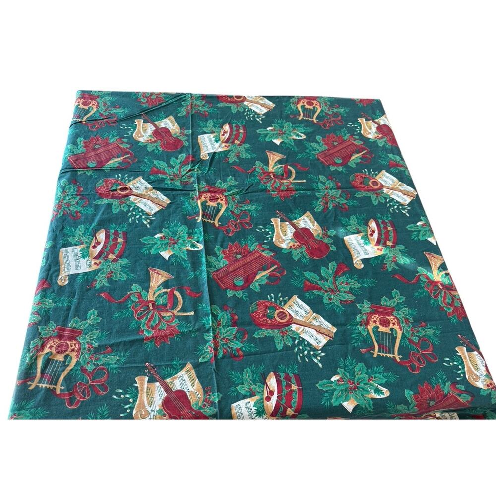 Christmas Holiday Tablecloth ~‎ 80x57 Green Music Instruments Holly Poinsettia